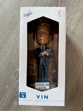 Vin Scully Dodgers Opening Day 2016 Bobblehead - Navy & White